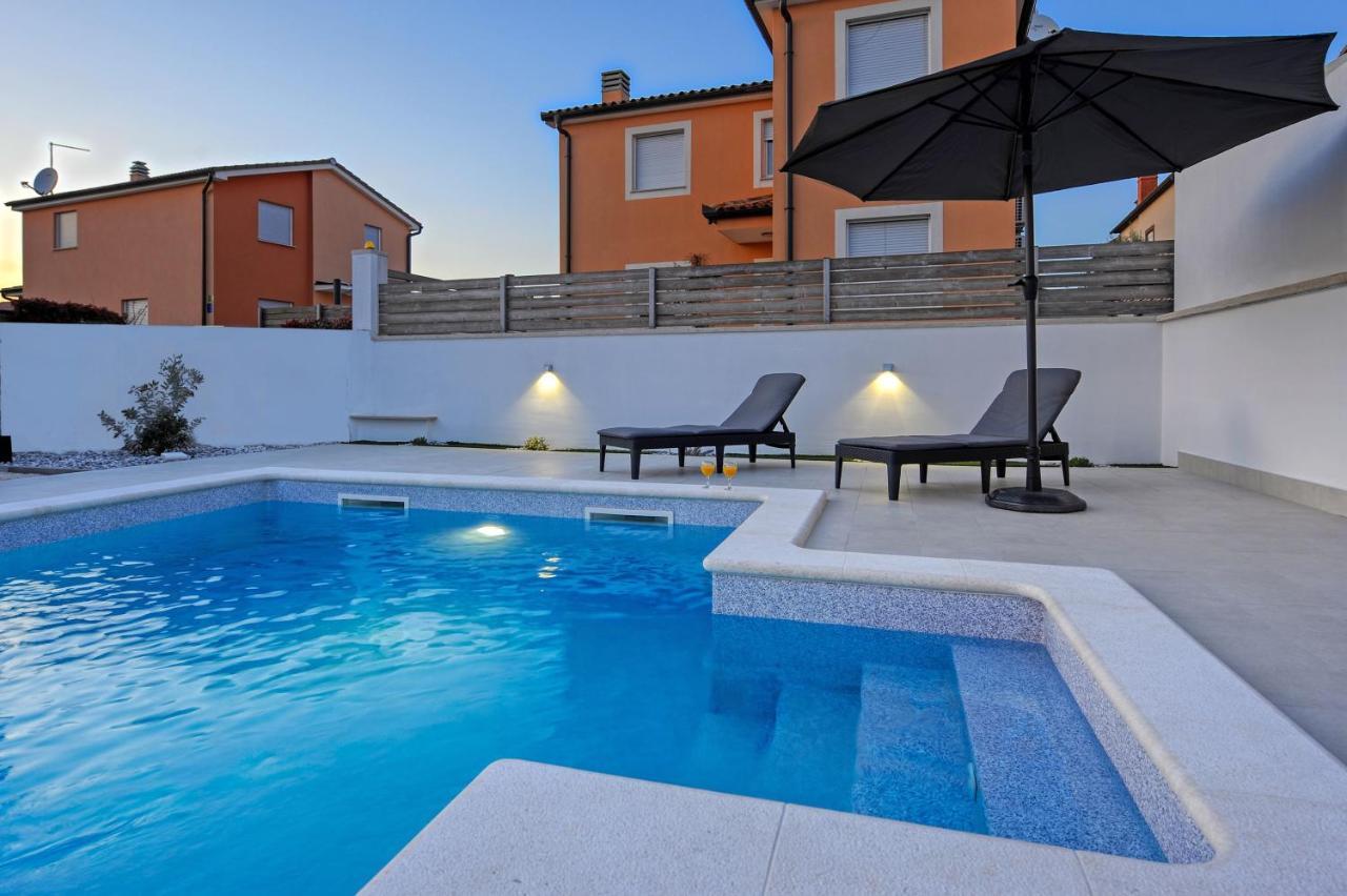 Casa Tara Three-Bedroom Holiday Home PUY Exterior foto