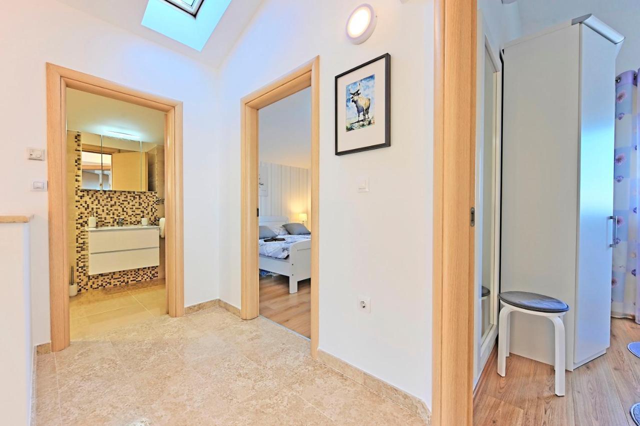 Casa Tara Three-Bedroom Holiday Home PUY Exterior foto
