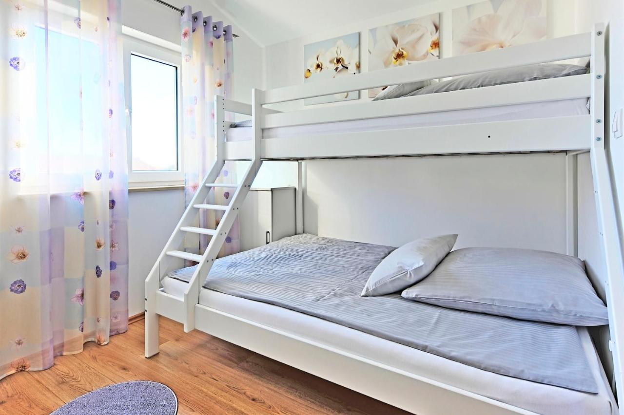 Casa Tara Three-Bedroom Holiday Home PUY Exterior foto