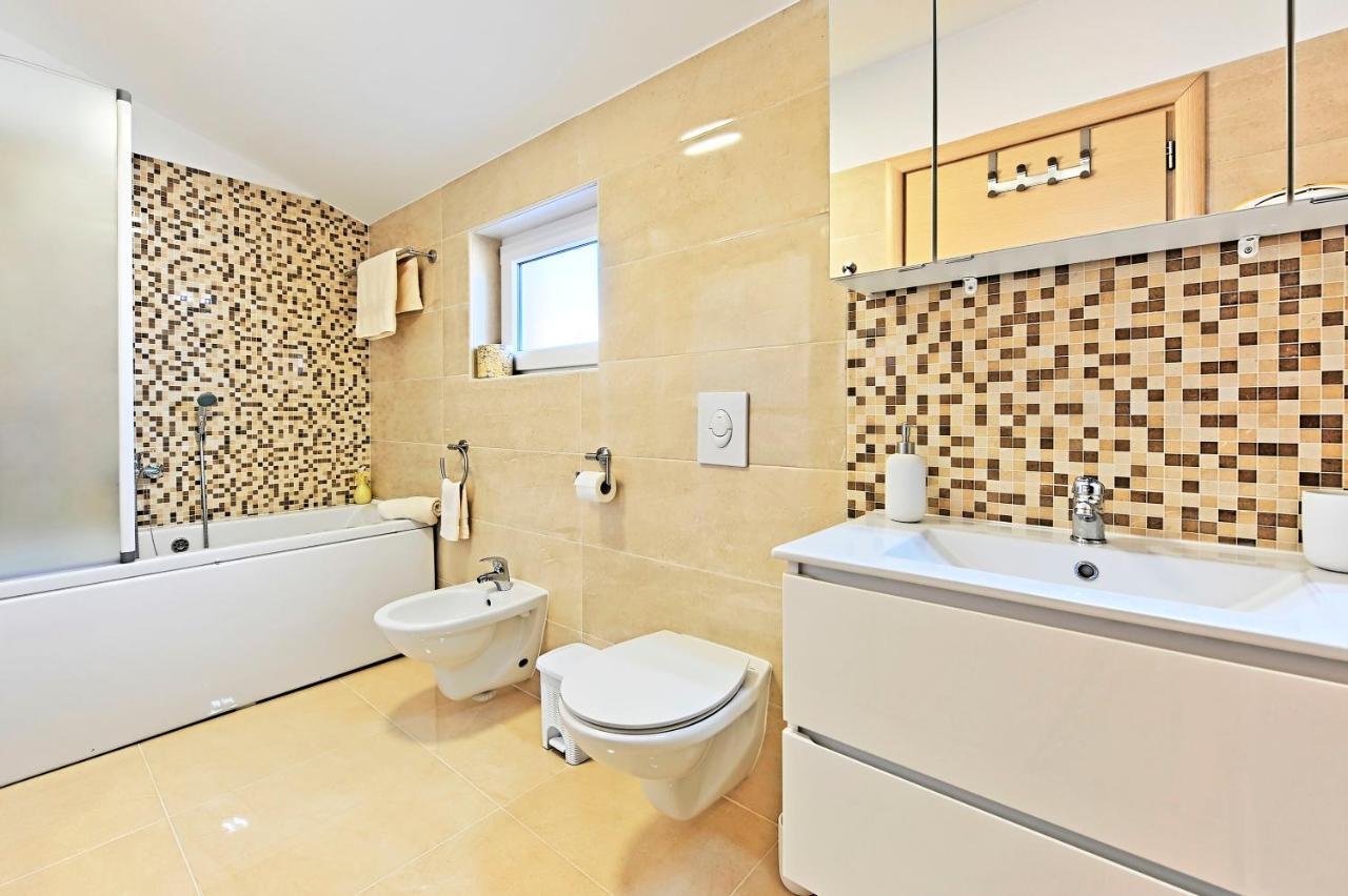 Casa Tara Three-Bedroom Holiday Home PUY Exterior foto