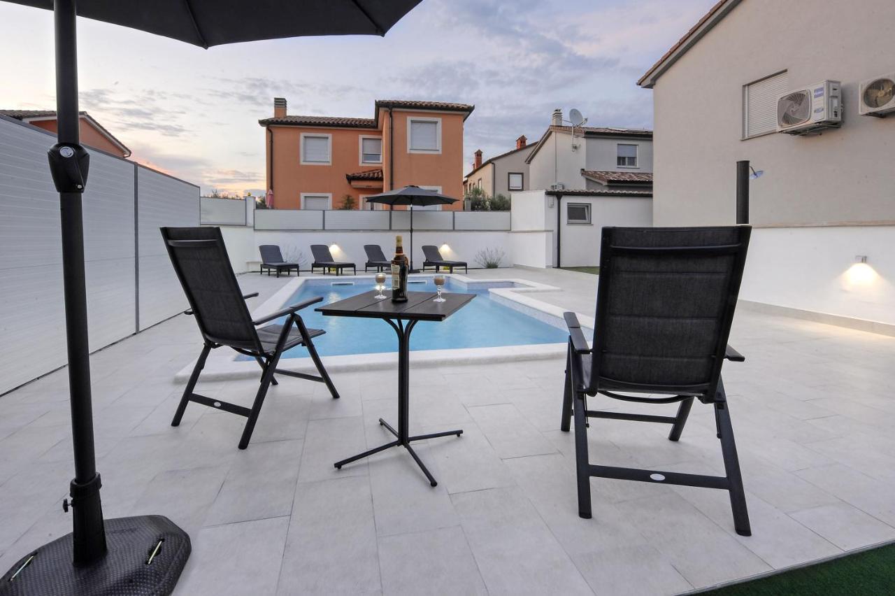 Casa Tara Three-Bedroom Holiday Home PUY Exterior foto