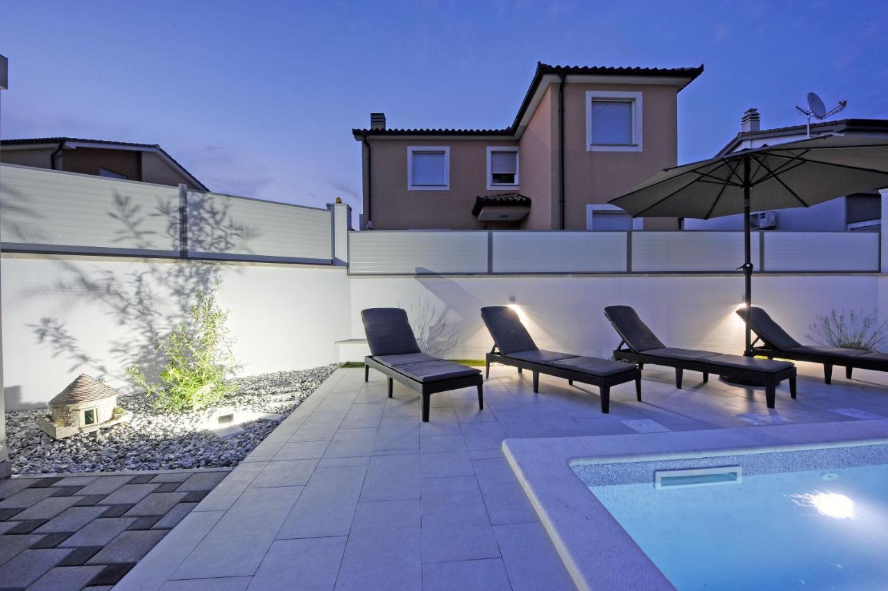 Casa Tara Three-Bedroom Holiday Home PUY Exterior foto