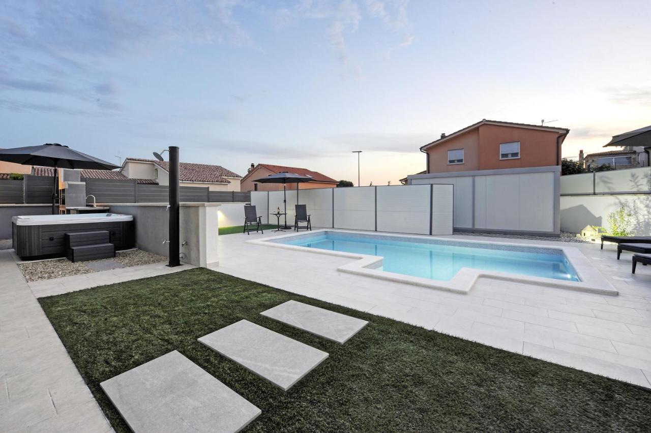 Casa Tara Three-Bedroom Holiday Home PUY Exterior foto
